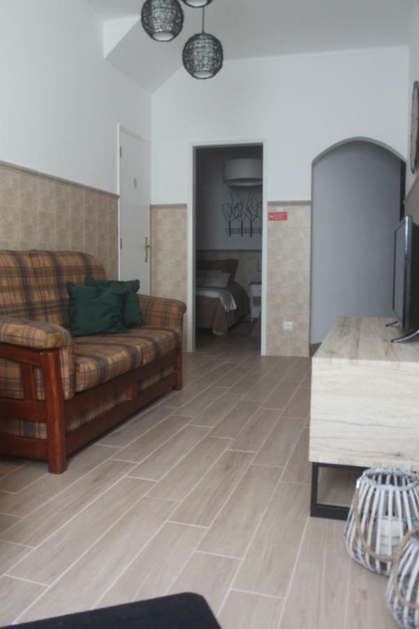 Isaura Henriques Apartment Пениш Екстериор снимка